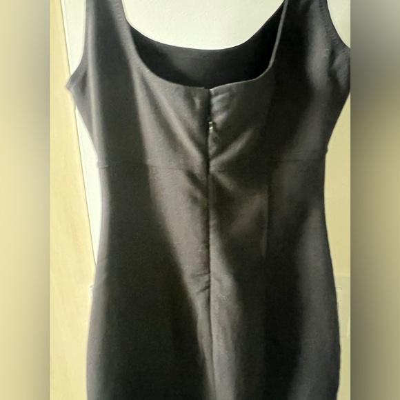 Likely dress in black size 0 - Picture 2 of 10